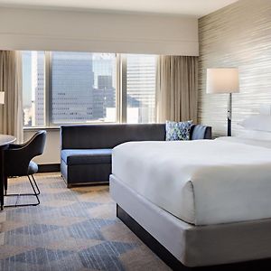 Deluxe King Room City View